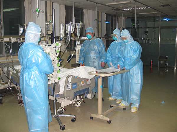 2009年1月4日，我院收治首都第1例人感染高致病性禽流感患者。.jpg