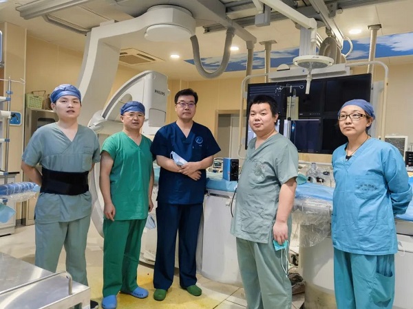 北京胸科医院心脏中心顺利完成IABP支持下冠脉旋磨联合Shockwave冲击波球囊处理高危、重度钙化病变