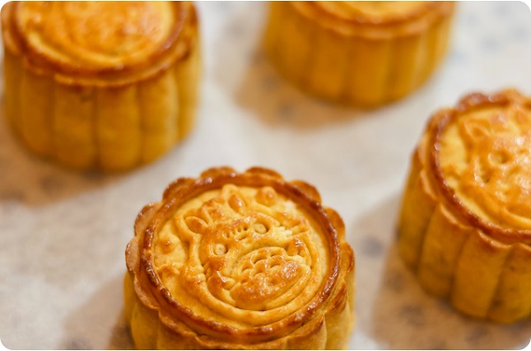 中秋月饼怎么吃？解锁月饼的最佳打开方式——独月乐，不如众月乐