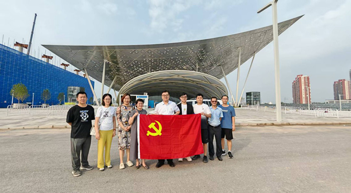 党建引领聚合力， 匠心筑梦谱新篇——北京胸科医院心脏中心党支部赴北京城市副中心站综合交通枢纽开展主题党日活动
